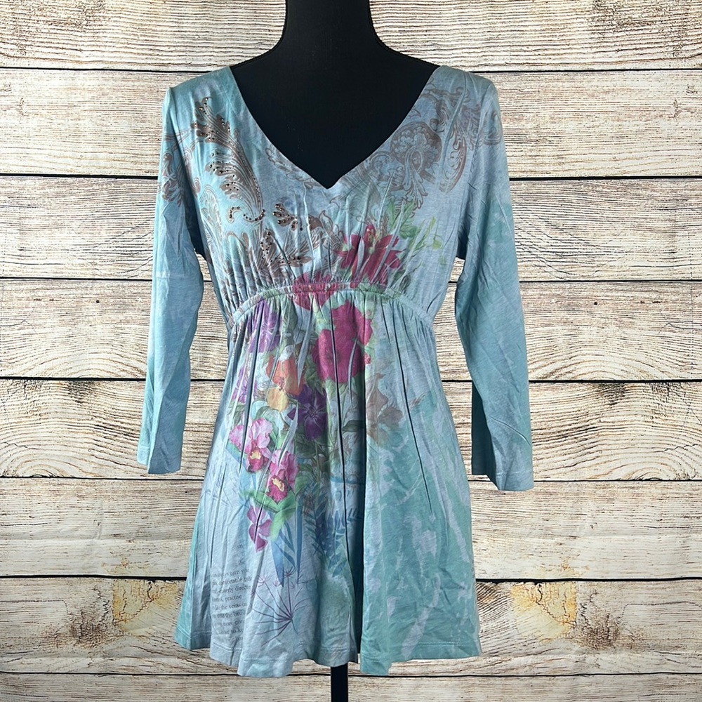 YUKIKO Size M 3/4 sleeve V Neck Babydoll Blue Floral Top